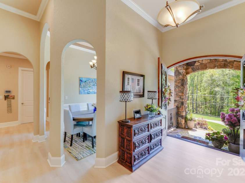 4071 King Wilkinson Road, Lincolnton, NC 28092.  MLS# CAR4241199, YatesRealty ID 20053. 