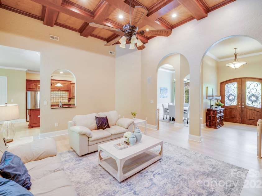 4071 King Wilkinson Road, Lincolnton, NC 28092.  MLS# CAR4241199, YatesRealty ID 20053. 