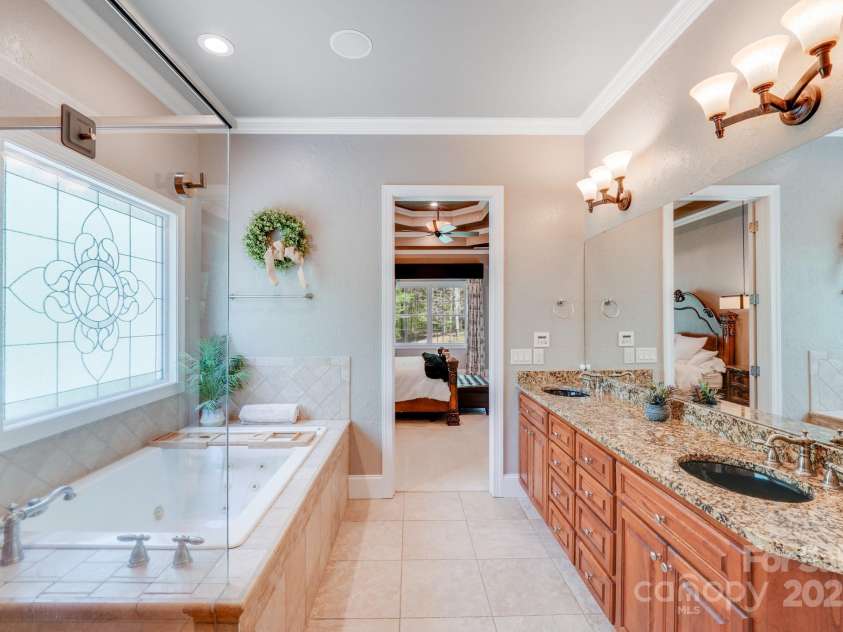 4071 King Wilkinson Road, Lincolnton, NC 28092.  MLS# CAR4241199, YatesRealty ID 20053. 