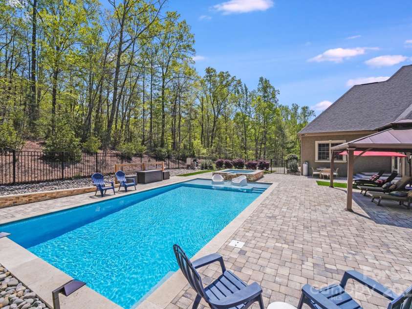 4071 King Wilkinson Road, Lincolnton, NC 28092.  MLS# CAR4241199, YatesRealty ID 20053. 