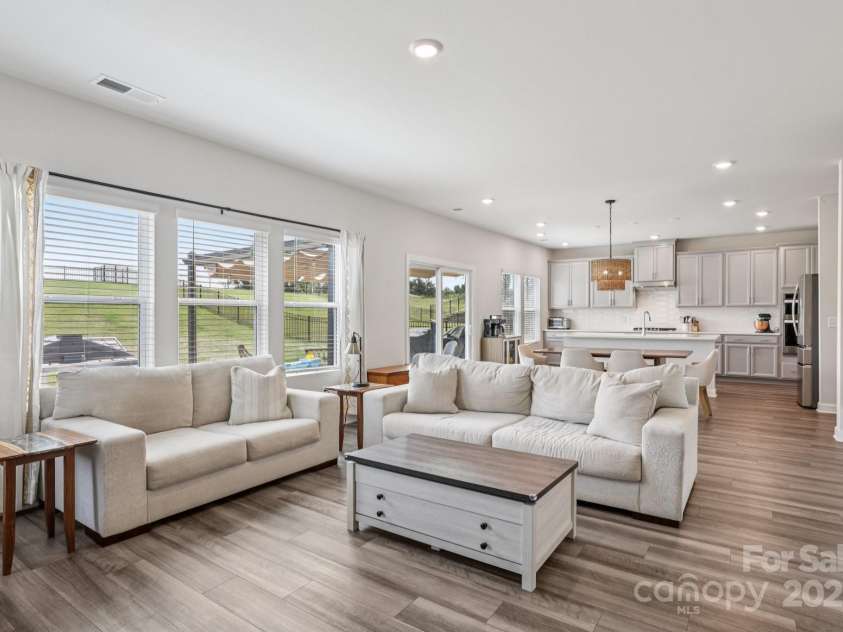 15023 Longmoore Drive, Charlotte, NC 28278.  MLS# CAR4260655, YatesRealty ID 20054. 