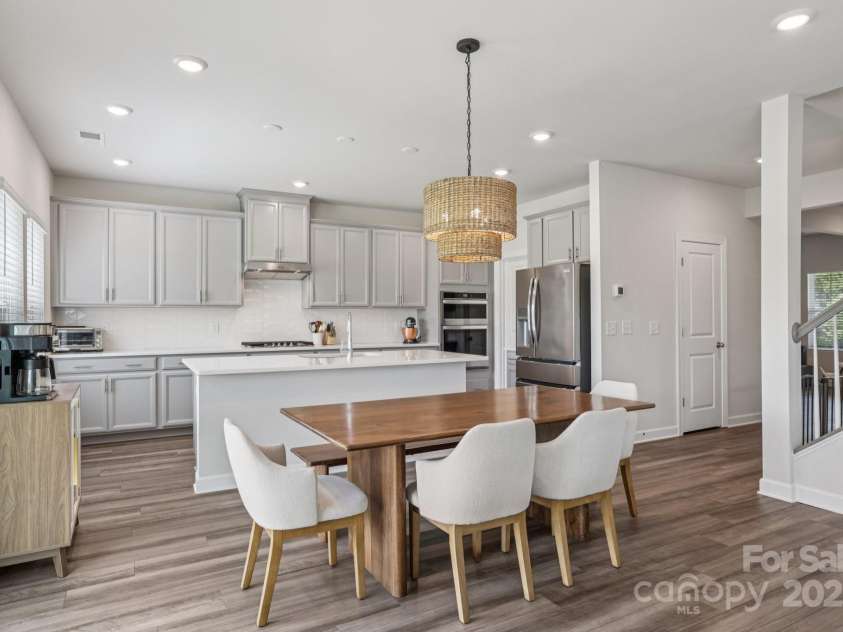 15023 Longmoore Drive, Charlotte, NC 28278.  MLS# CAR4260655, YatesRealty ID 20054. 