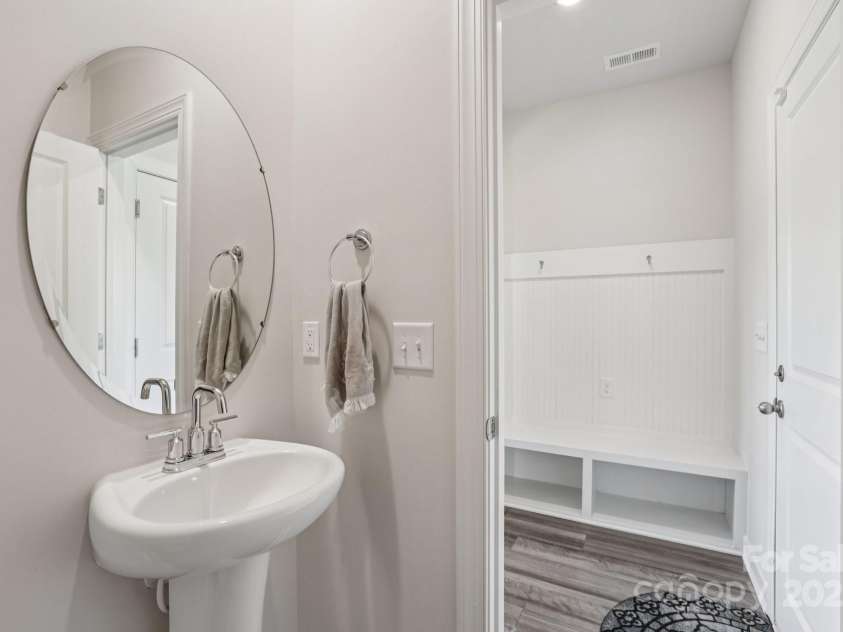 15023 Longmoore Drive, Charlotte, NC 28278.  MLS# CAR4260655, YatesRealty ID 20054. 