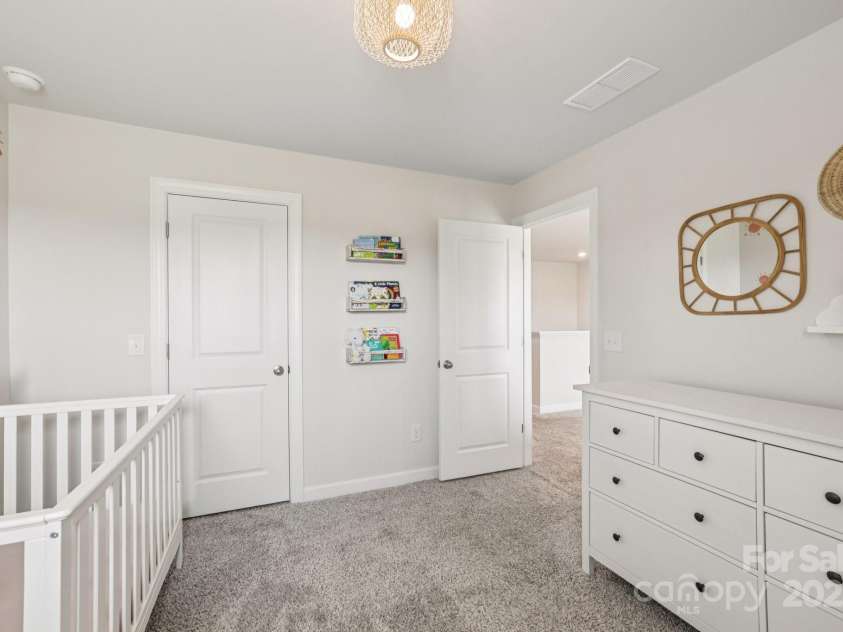 15023 Longmoore Drive, Charlotte, NC 28278.  MLS# CAR4260655, YatesRealty ID 20054. 