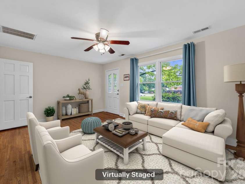 2713 Kilborne Drive, Charlotte, NC 28205.  MLS# CAR4376113, YatesRealty ID 20054. 