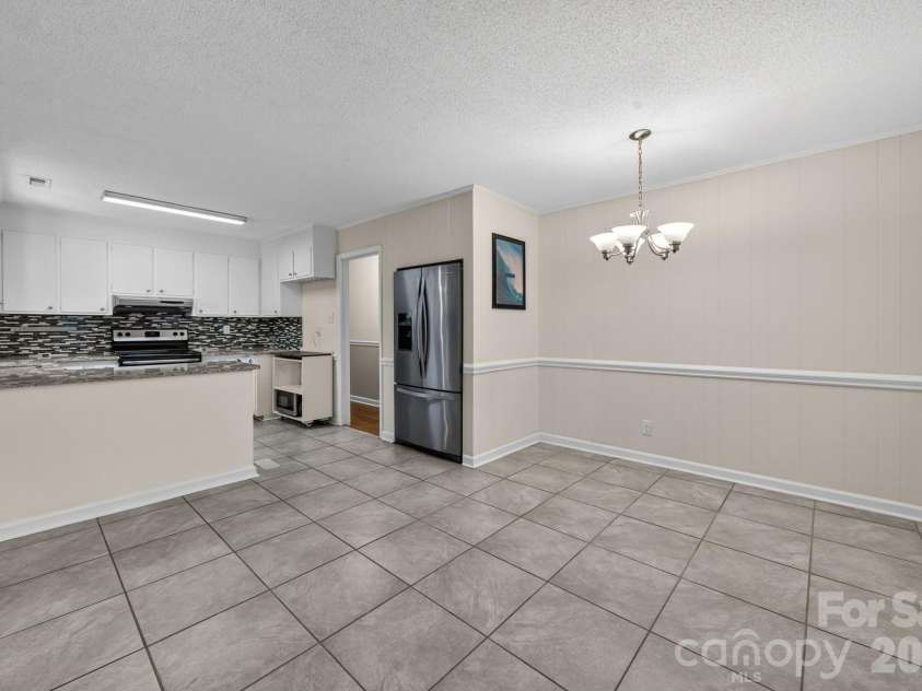 2713 Kilborne Drive, Charlotte, NC 28205.  MLS# CAR4376113, YatesRealty ID 20054. 