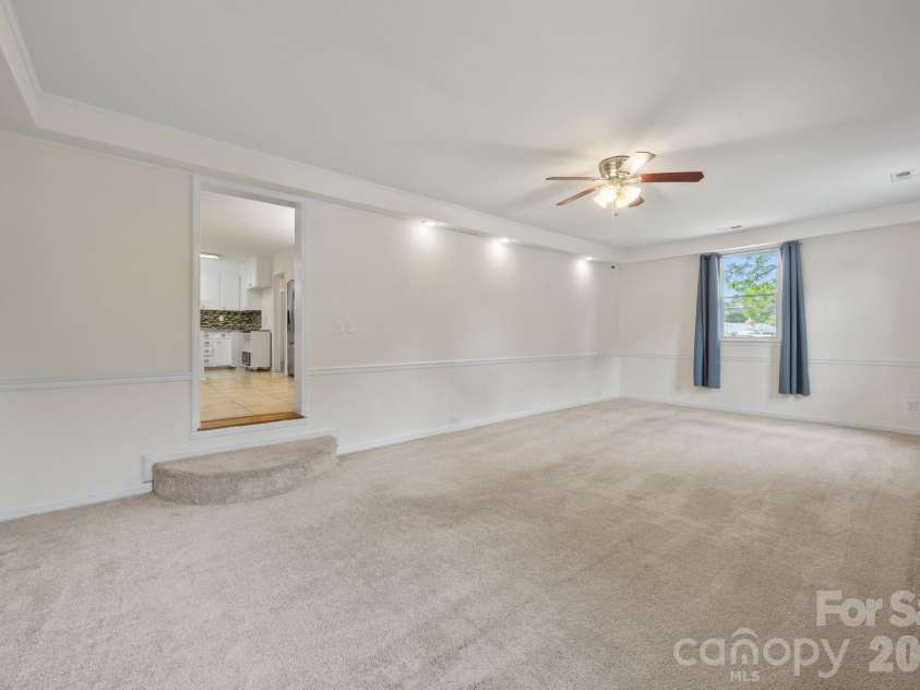 2713 Kilborne Drive, Charlotte, NC 28205.  MLS# CAR4376113, YatesRealty ID 20054. 