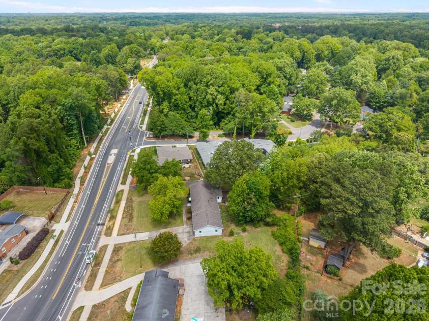 2713 Kilborne Drive, Charlotte, NC 28205.  MLS# CAR4376113, YatesRealty ID 20054. 