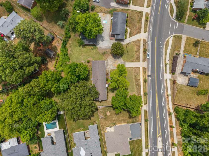 2713 Kilborne Drive, Charlotte, NC 28205.  MLS# CAR4376113, YatesRealty ID 20054. 