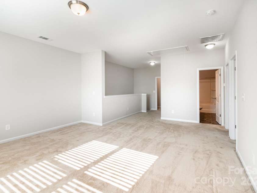 338 Livingston Drive, Lancaster, SC 29720.  MLS# CAR4249047, YatesRealty ID 20055. Loft Area