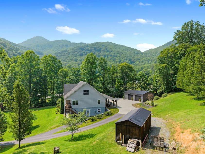 491 Paint Fork Road, Barnardsville, NC 28709.  MLS# CAR4268189, YatesRealty ID 20056. 