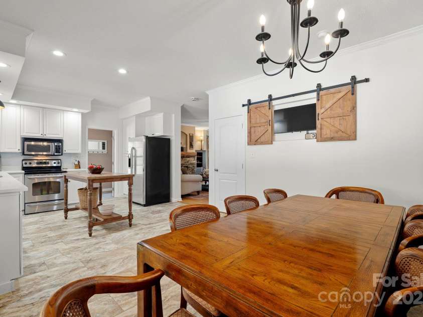 491 Paint Fork Road, Barnardsville, NC 28709.  MLS# CAR4268189, YatesRealty ID 20056. 