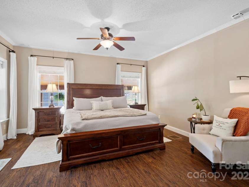 491 Paint Fork Road, Barnardsville, NC 28709.  MLS# CAR4268189, YatesRealty ID 20056. 