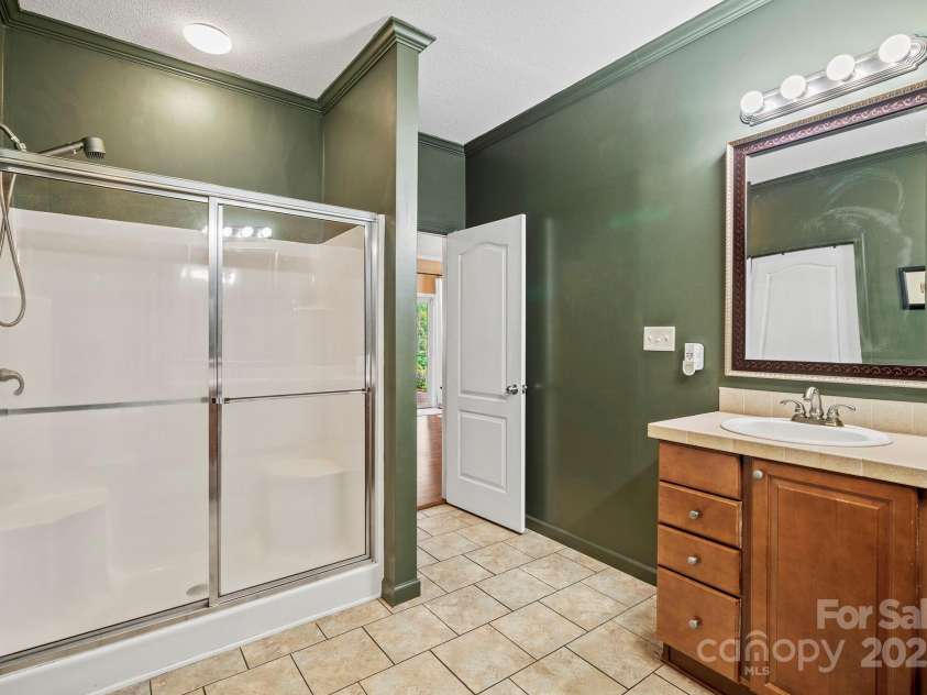 491 Paint Fork Road, Barnardsville, NC 28709.  MLS# CAR4268189, YatesRealty ID 20056. 