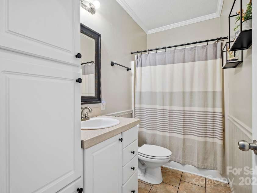 491 Paint Fork Road, Barnardsville, NC 28709.  MLS# CAR4268189, YatesRealty ID 20056. 