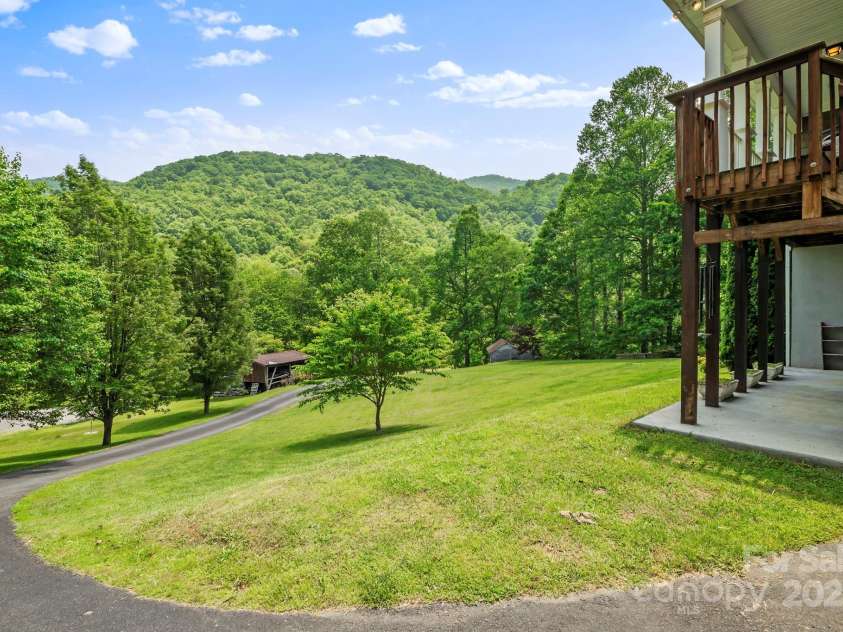 491 Paint Fork Road, Barnardsville, NC 28709.  MLS# CAR4268189, YatesRealty ID 20056. 