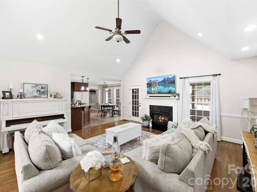 220 Landry Drive, Kings Mountain, NC 28086.  MLS# CAR4378750, YatesRealty ID 20057. 