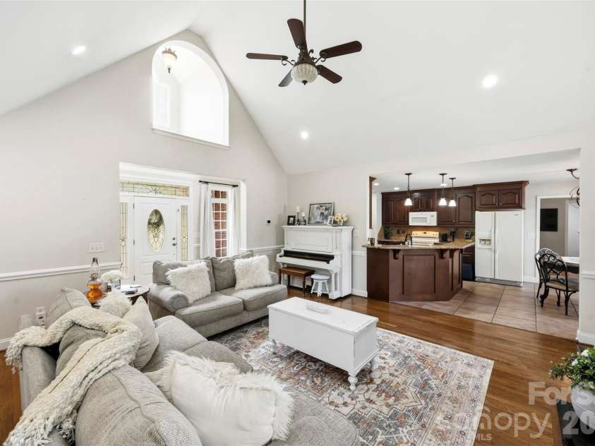 220 Landry Drive, Kings Mountain, NC 28086.  MLS# CAR4378750, YatesRealty ID 20057. 