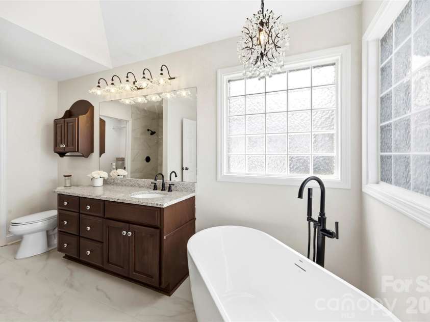 220 Landry Drive, Kings Mountain, NC 28086.  MLS# CAR4378750, YatesRealty ID 20057. 