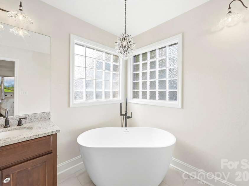 220 Landry Drive, Kings Mountain, NC 28086.  MLS# CAR4378750, YatesRealty ID 20057. 
