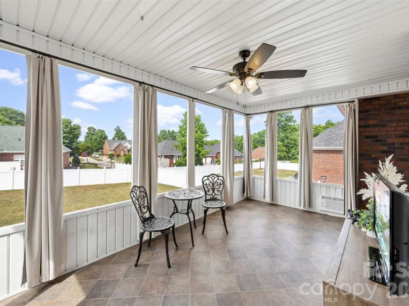 220 Landry Drive, Kings Mountain, NC 28086.  MLS# CAR4378750, YatesRealty ID 20057. 