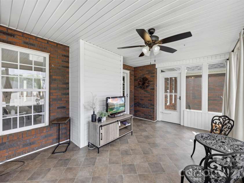 220 Landry Drive, Kings Mountain, NC 28086.  MLS# CAR4378750, YatesRealty ID 20057. 