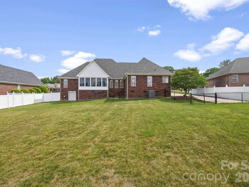 220 Landry Drive, Kings Mountain, NC 28086.  MLS# CAR4378750, YatesRealty ID 20057. 