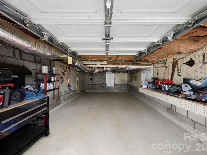 220 Landry Drive, Kings Mountain, NC 28086.  MLS# CAR4378750, YatesRealty ID 20057. 