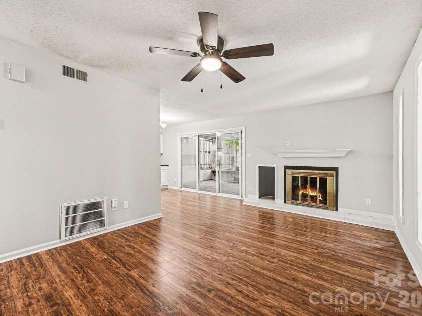 7900 Horse Chestnut Lane, Charlotte, NC 28277.  MLS# CAR4262991, YatesRealty ID 20058. 