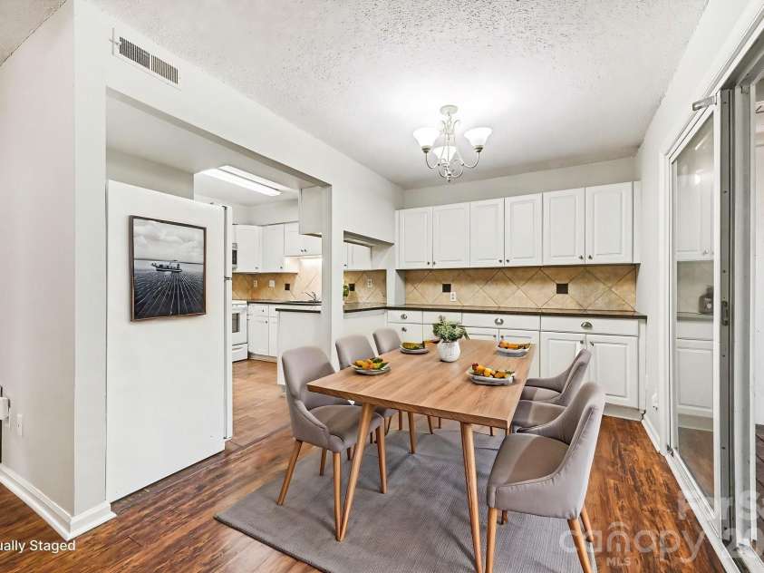 7900 Horse Chestnut Lane, Charlotte, NC 28277.  MLS# CAR4262991, YatesRealty ID 20058. 