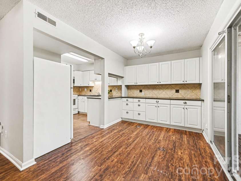 7900 Horse Chestnut Lane, Charlotte, NC 28277.  MLS# CAR4262991, YatesRealty ID 20058. 