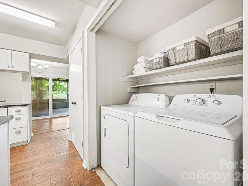 7900 Horse Chestnut Lane, Charlotte, NC 28277.  MLS# CAR4262991, YatesRealty ID 20058. 