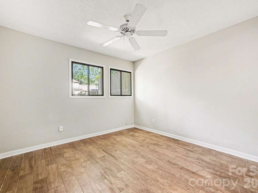 7900 Horse Chestnut Lane, Charlotte, NC 28277.  MLS# CAR4262991, YatesRealty ID 20058. 