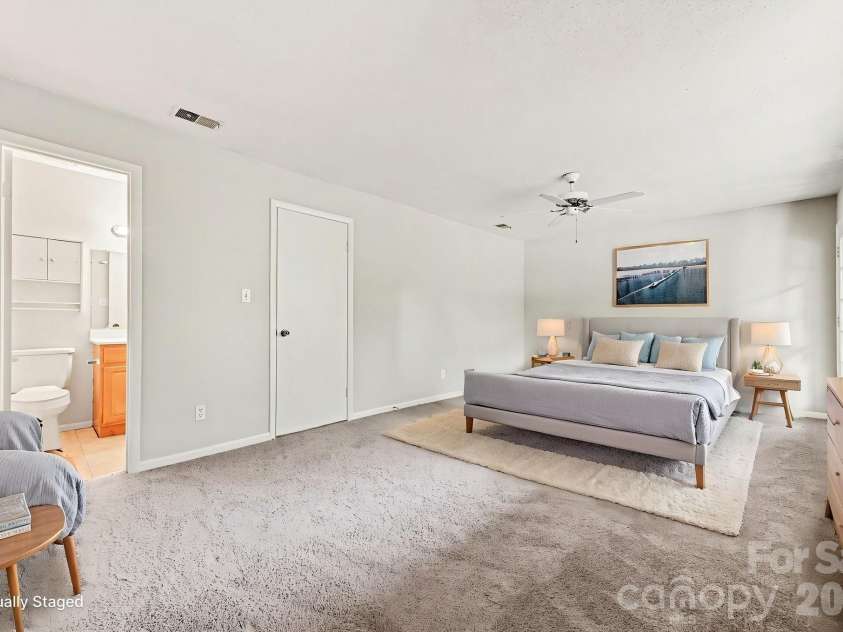 7900 Horse Chestnut Lane, Charlotte, NC 28277.  MLS# CAR4262991, YatesRealty ID 20058. 