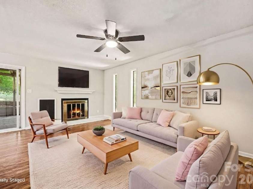 7900 Horse Chestnut Lane, Charlotte, NC 28277.  MLS# CAR4262991, YatesRealty ID 20058. 