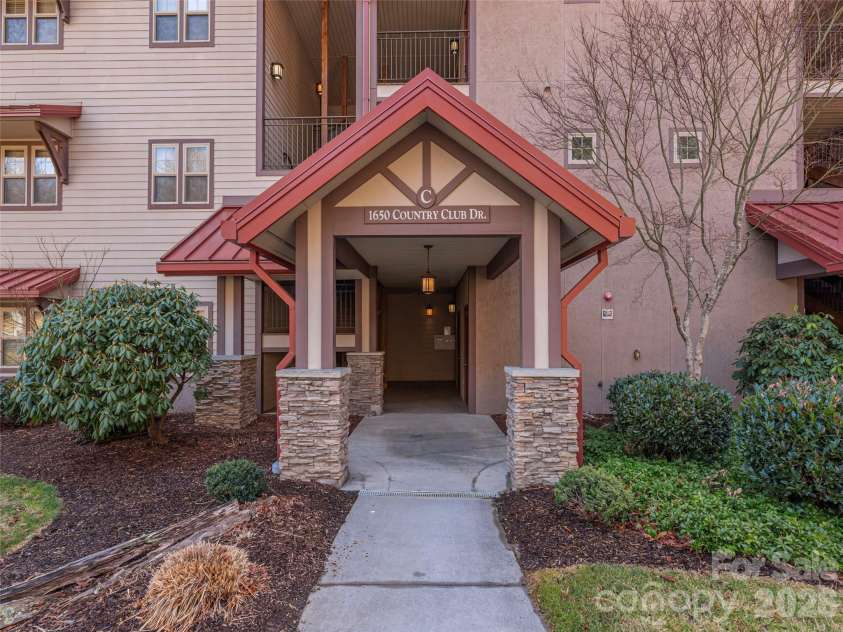 1650 Country Club Drive, Maggie Valley, NC 28751.  MLS# CAR4352647, YatesRealty ID 20059. 