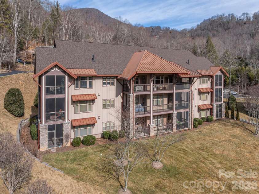 1650 Country Club Drive, Maggie Valley, NC 28751.  MLS# CAR4352647, YatesRealty ID 20059. 