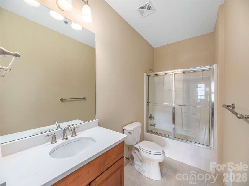 1650 Country Club Drive, Maggie Valley, NC 28751.  MLS# CAR4352647, YatesRealty ID 20059. Bathroom#2