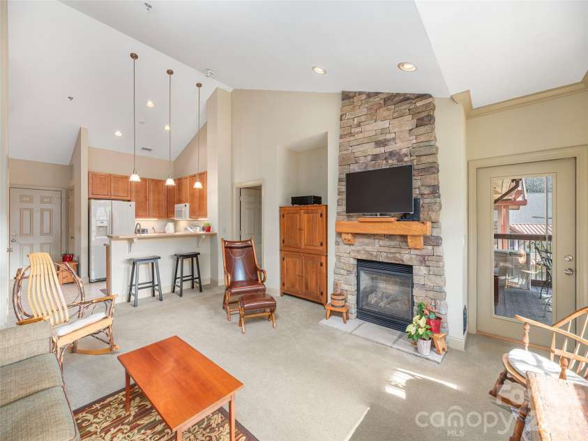 1650 Country Club Drive, Maggie Valley, NC 28751.  MLS# CAR4352647, YatesRealty ID 20059. Vaulted ceilings