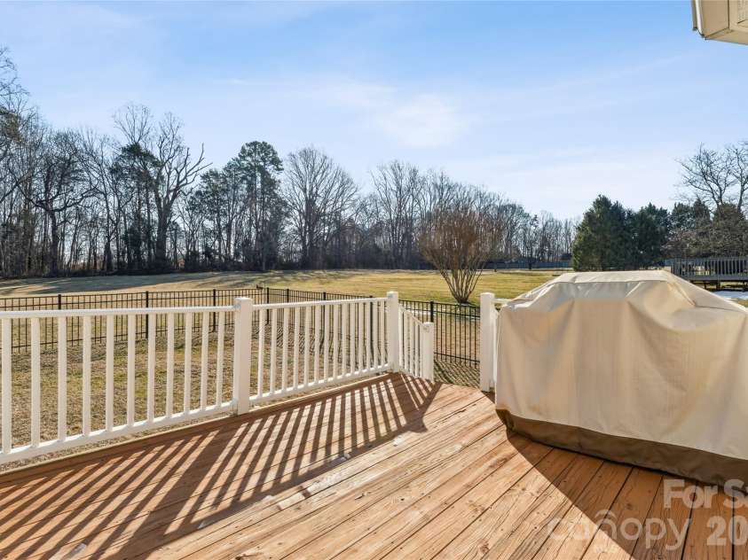 143 Maple Ridge Circle, Salisbury, NC 28147.  MLS# CAR4345448, YatesRealty ID 2006. 