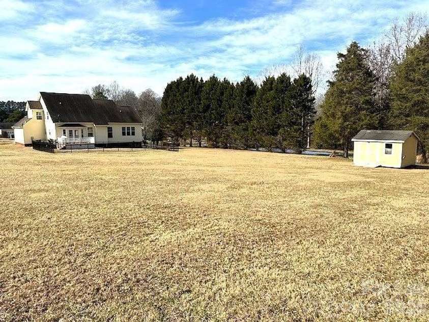 143 Maple Ridge Circle, Salisbury, NC 28147.  MLS# CAR4345448, YatesRealty ID 2006. 