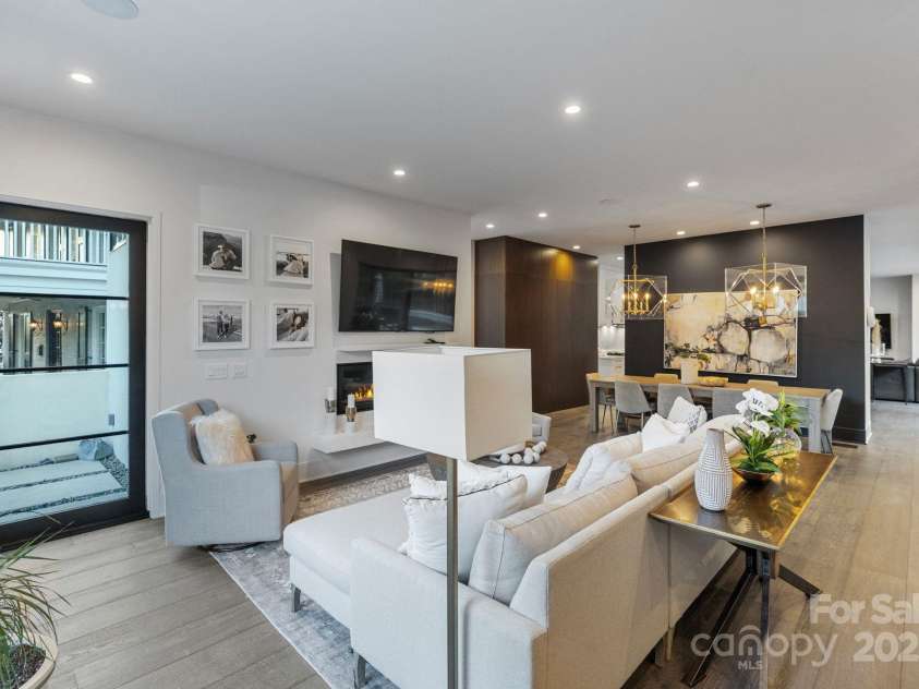 1516 Princeton Avenue, Charlotte, NC 28209.  MLS# CAR4303651, YatesRealty ID 2006. 