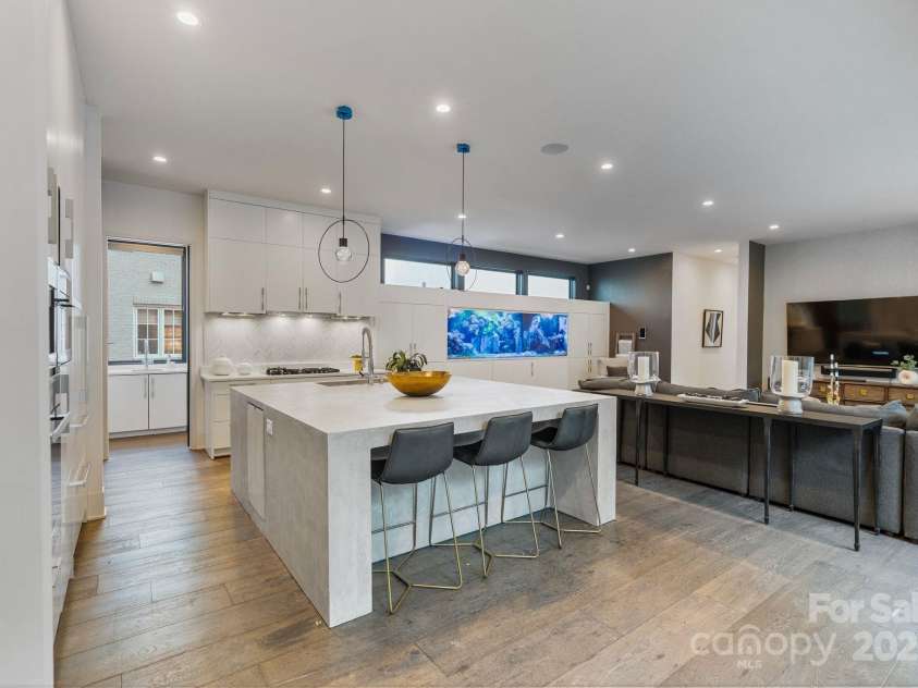 1516 Princeton Avenue, Charlotte, NC 28209.  MLS# CAR4303651, YatesRealty ID 2006. 