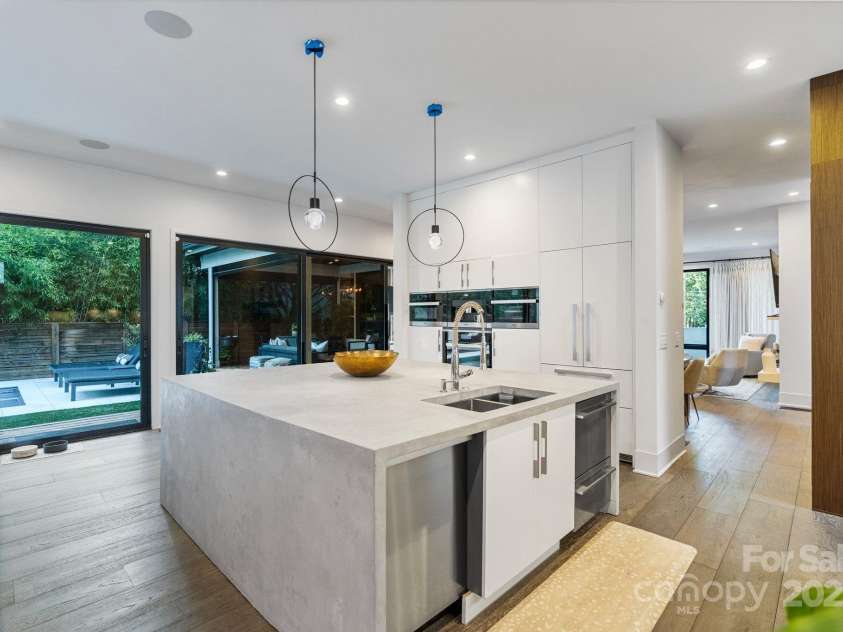 1516 Princeton Avenue, Charlotte, NC 28209.  MLS# CAR4303651, YatesRealty ID 2006. 