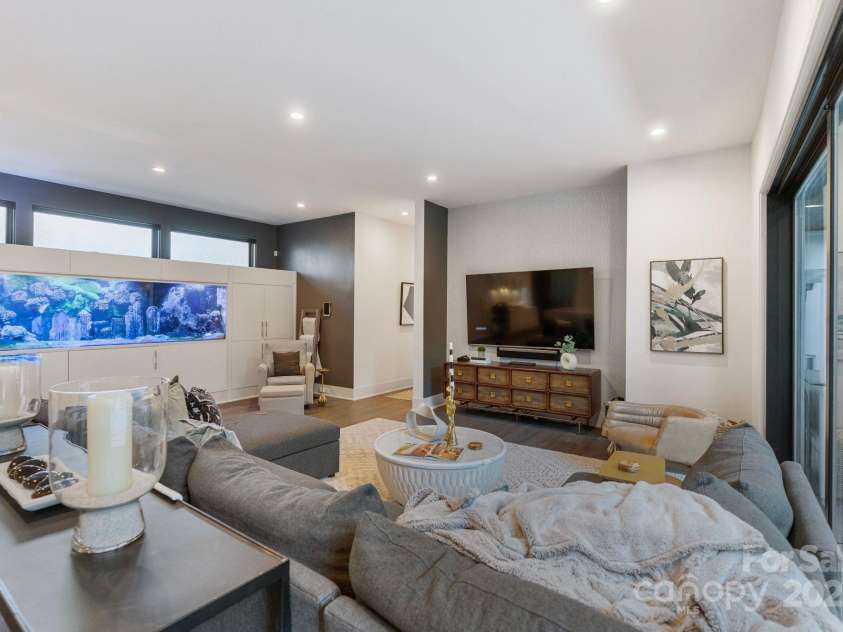 1516 Princeton Avenue, Charlotte, NC 28209.  MLS# CAR4303651, YatesRealty ID 2006. 