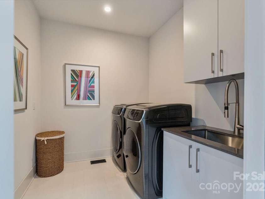 1516 Princeton Avenue, Charlotte, NC 28209.  MLS# CAR4303651, YatesRealty ID 2006. 