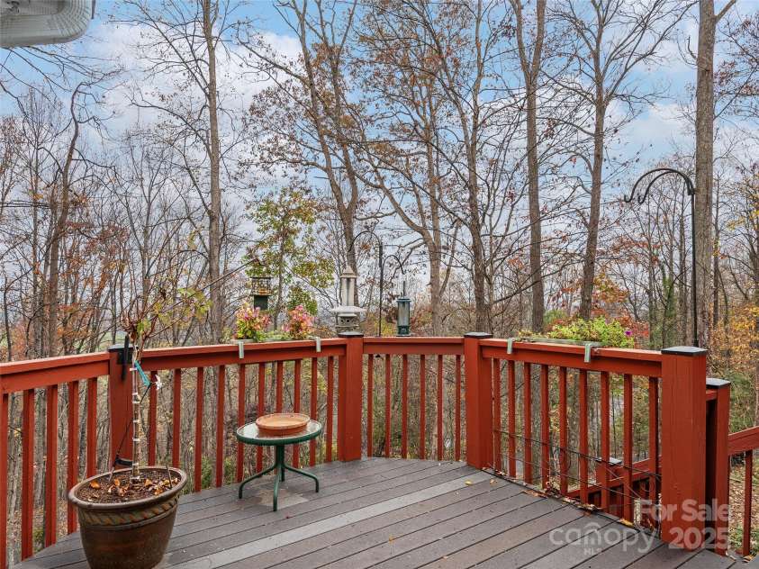 345 Ravenwood Lane, Horse Shoe, NC 28742.  MLS# CAR4185230, YatesRealty ID 20060. 