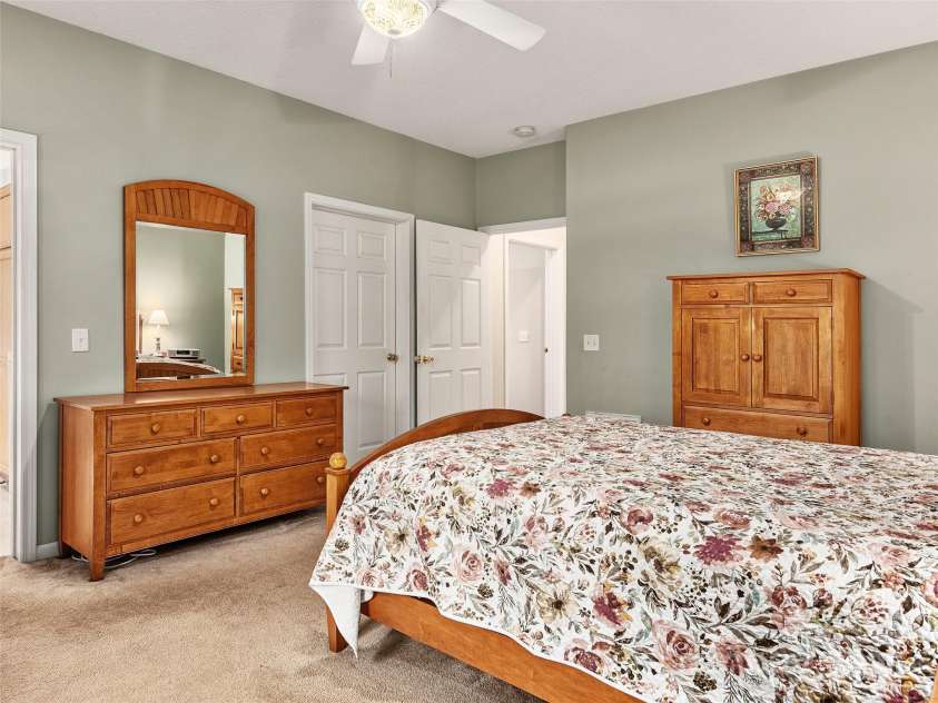 345 Ravenwood Lane, Horse Shoe, NC 28742.  MLS# CAR4185230, YatesRealty ID 20060. 