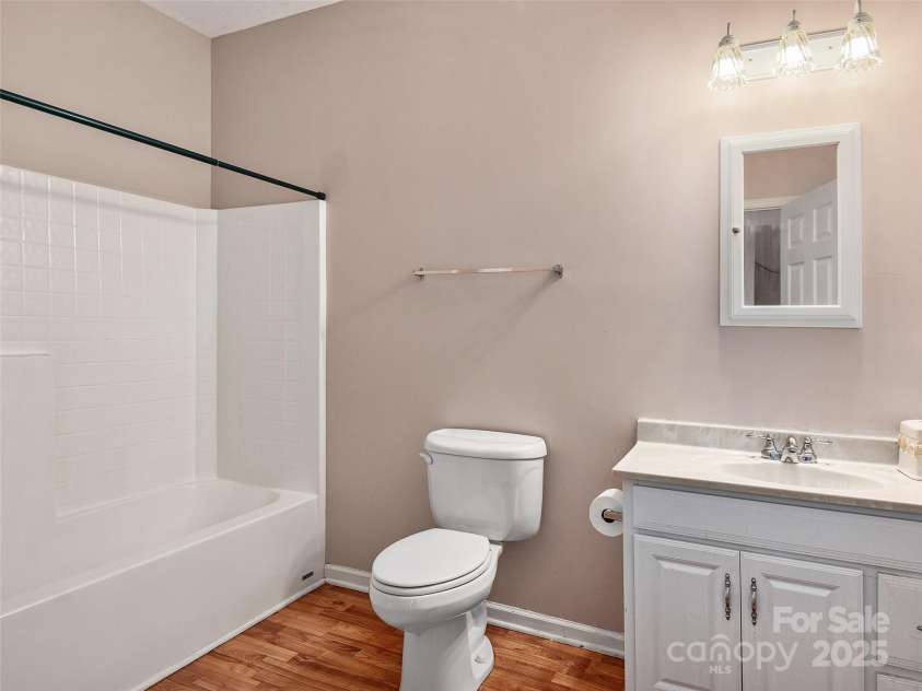 345 Ravenwood Lane, Horse Shoe, NC 28742.  MLS# CAR4185230, YatesRealty ID 20060. 