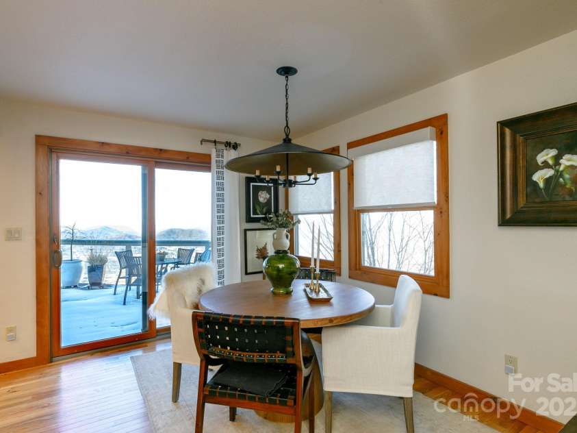 221 Ivy Ridge Road, Burnsville, NC 28714.  MLS# CAR4265320, YatesRealty ID 20062. 